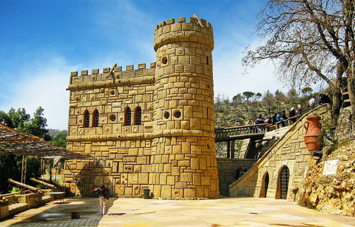Castillo de Moussa, situado entre Deir el Qamar y Beit ed-Dine
