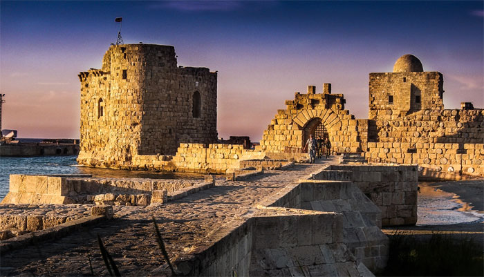 Castillo de Sidón, junto al mar