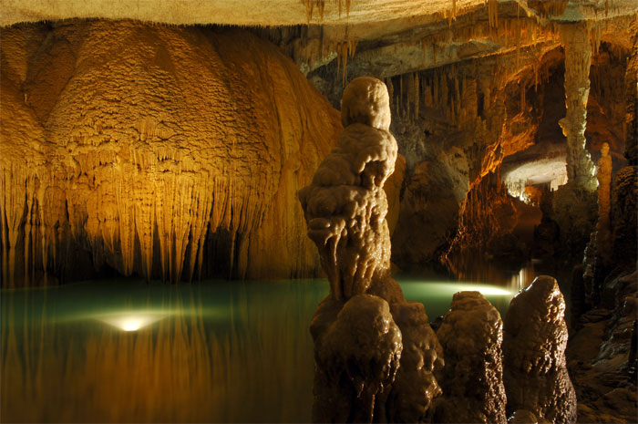 Cueva de Jeita, en el valle de Nahr al-Kalb