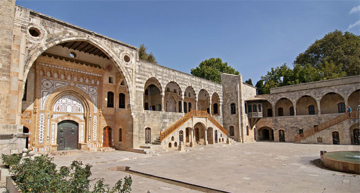 Patio del Palacio de Beit ed-Dine